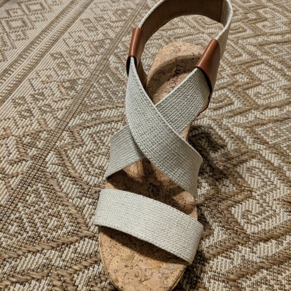 Summer wedges by LUCKY. - Picture 3 of 5